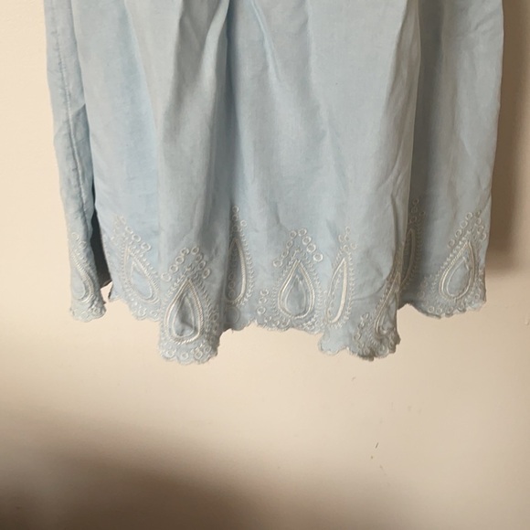 Chloe & Theodore Off Shoulder Top - Picture 4 of 6